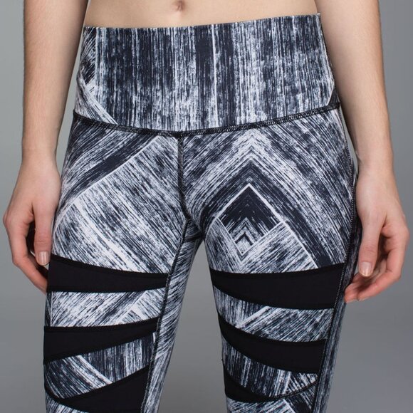 lululemon High Times Pant • Size 6 • Heat Wave White Black - Picture 9 of 10